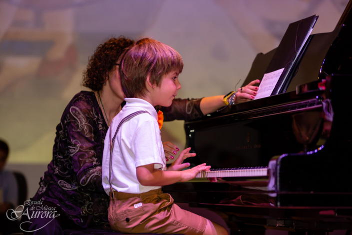Piano Escuela de Música Aurora